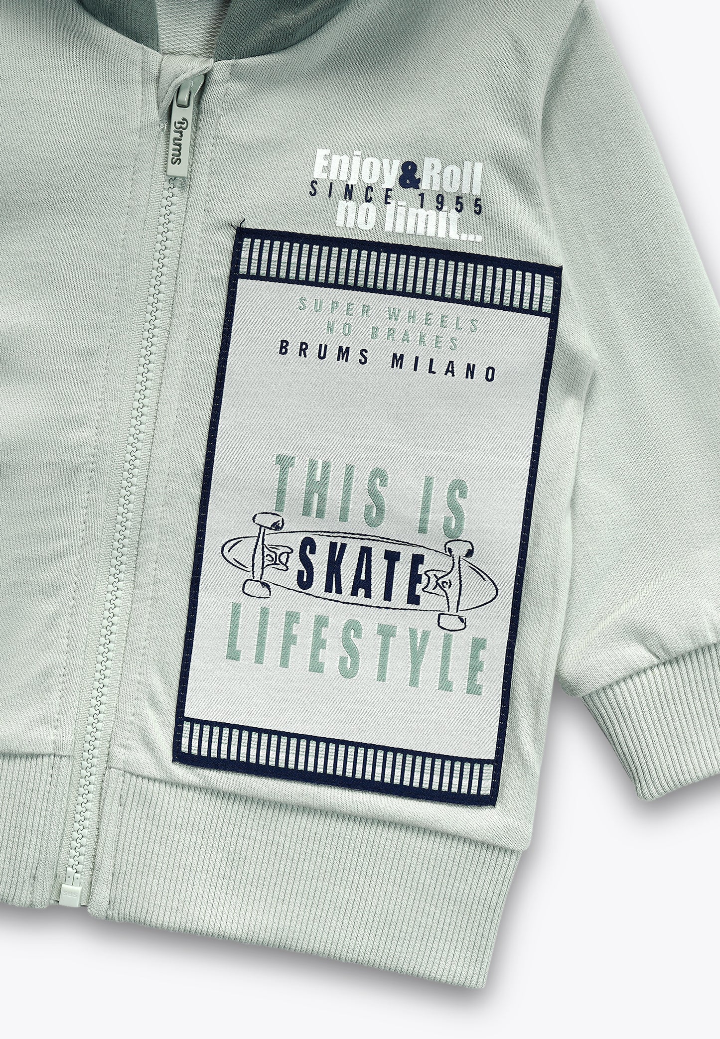 Full Zip Hoodie in Lightweight Sweatshirt Fabric