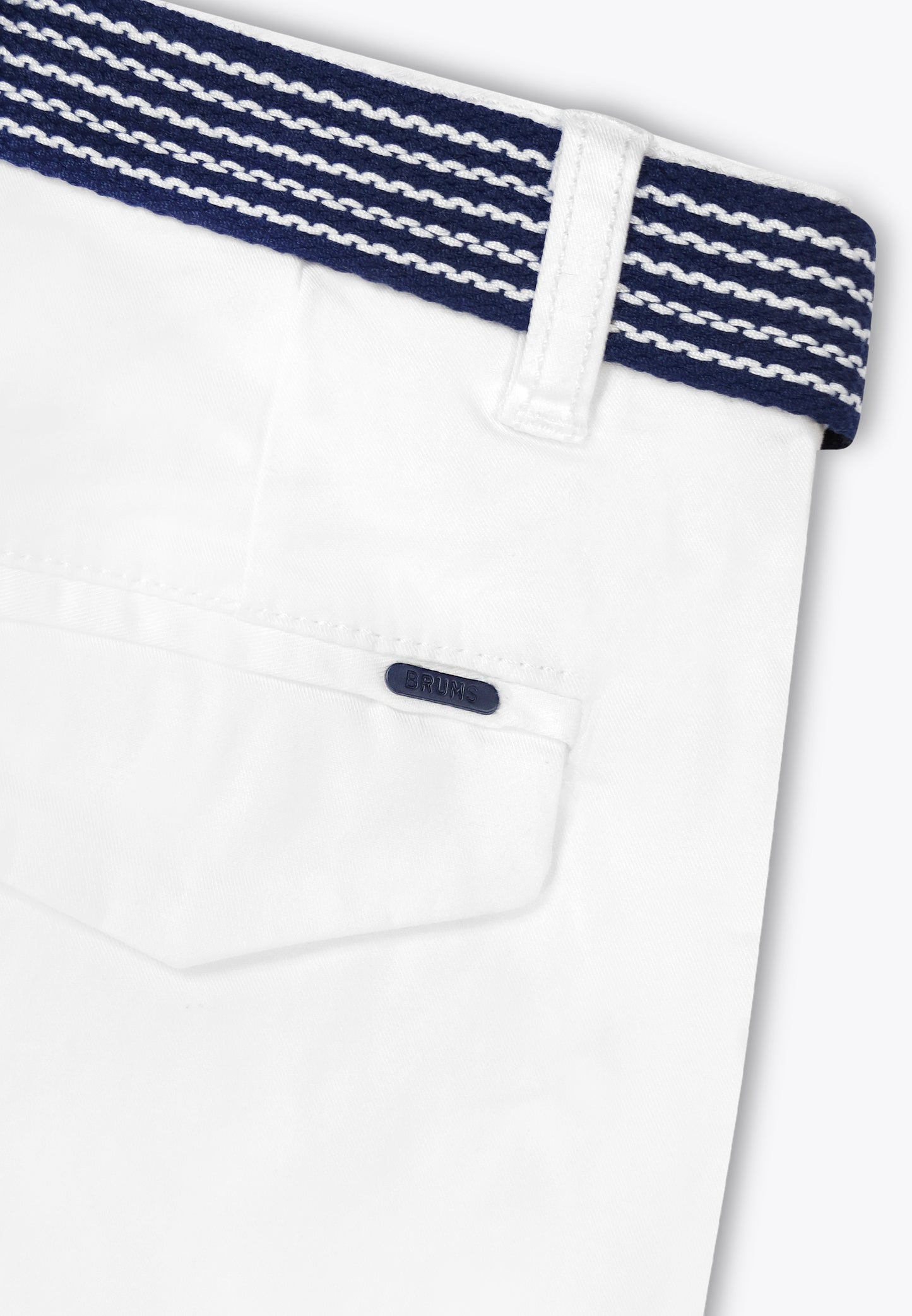 Bermuda con Cintura in Gabardine Stretch